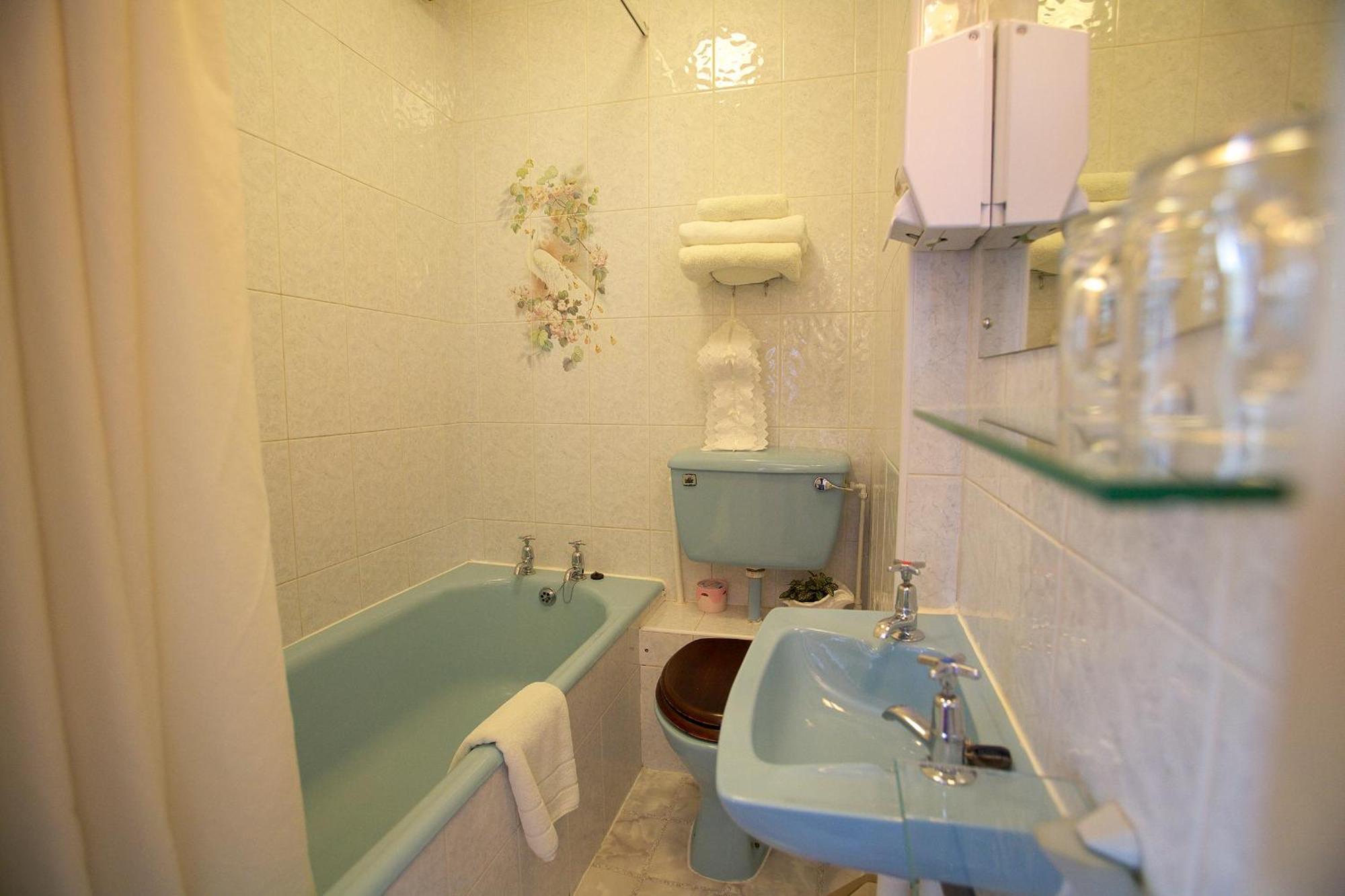 Moonraker House Hotel Стратфорд на Ейвън Екстериор снимка