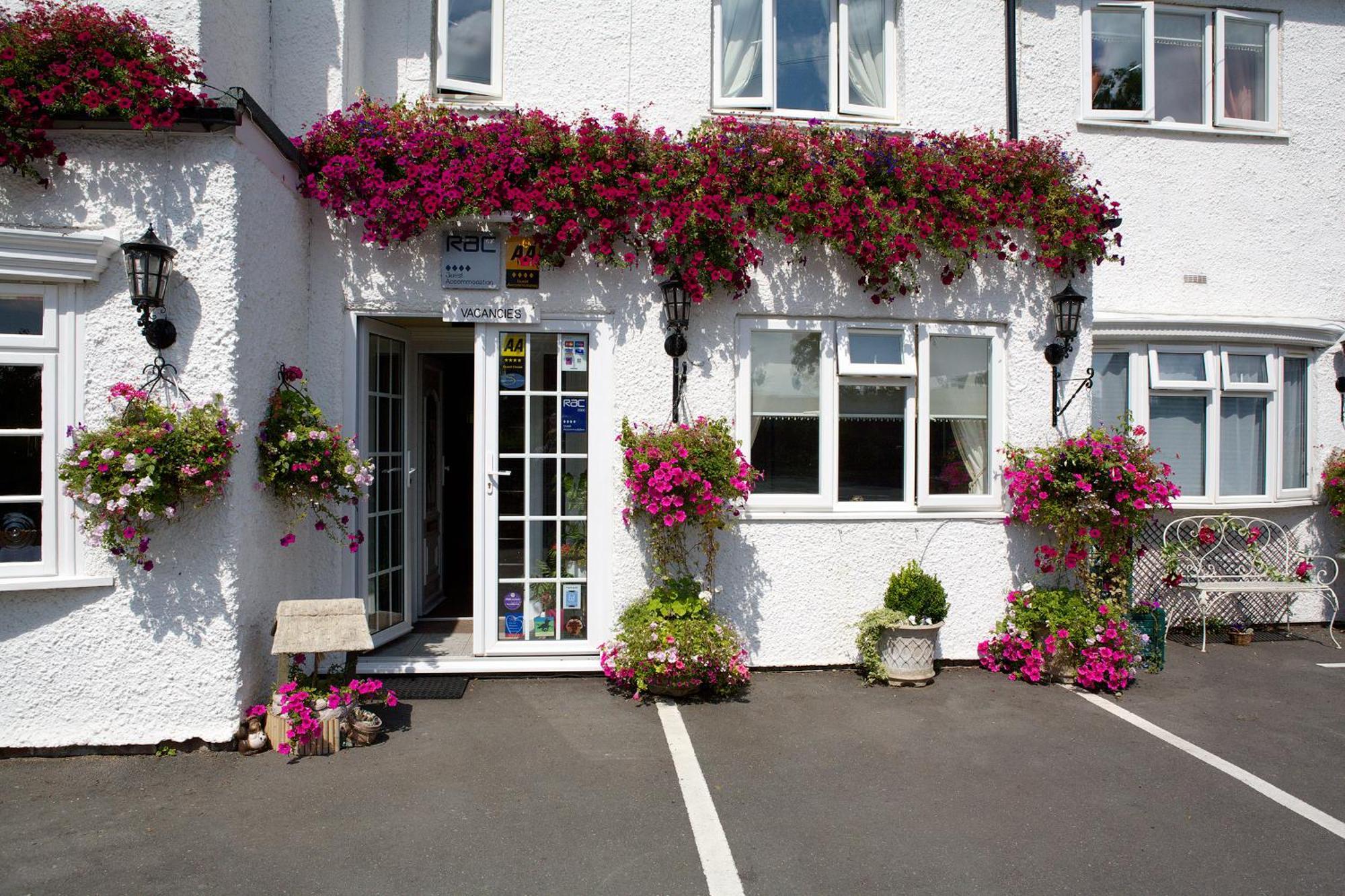 Moonraker House Hotel Стратфорд на Ейвън Екстериор снимка