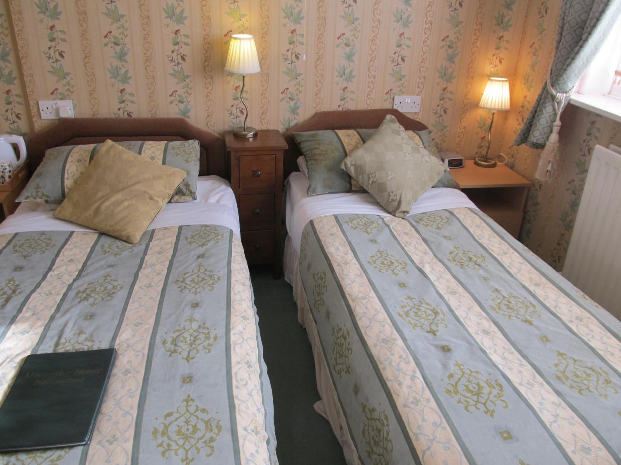 Moonraker House Hotel Стратфорд на Ейвън Екстериор снимка