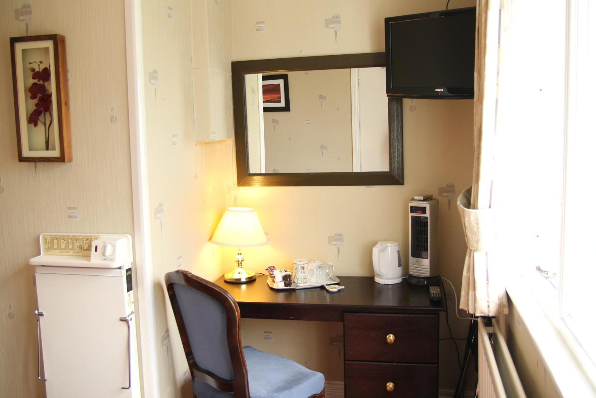 Moonraker House Hotel Стратфорд на Ейвън Екстериор снимка